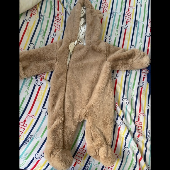‼️SOLD‼️New baby winter bodysuit 6-9 months - Picture 1 of 3